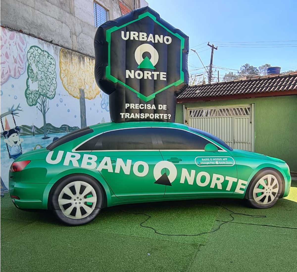 Carro replica inflável personalizado 5 metros